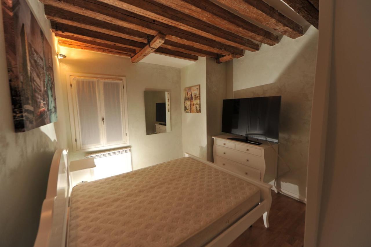 Calle De La Comare البندقية المظهر الخارجي الصورة