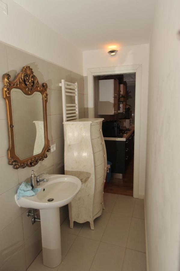 Calle De La Comare البندقية المظهر الخارجي الصورة