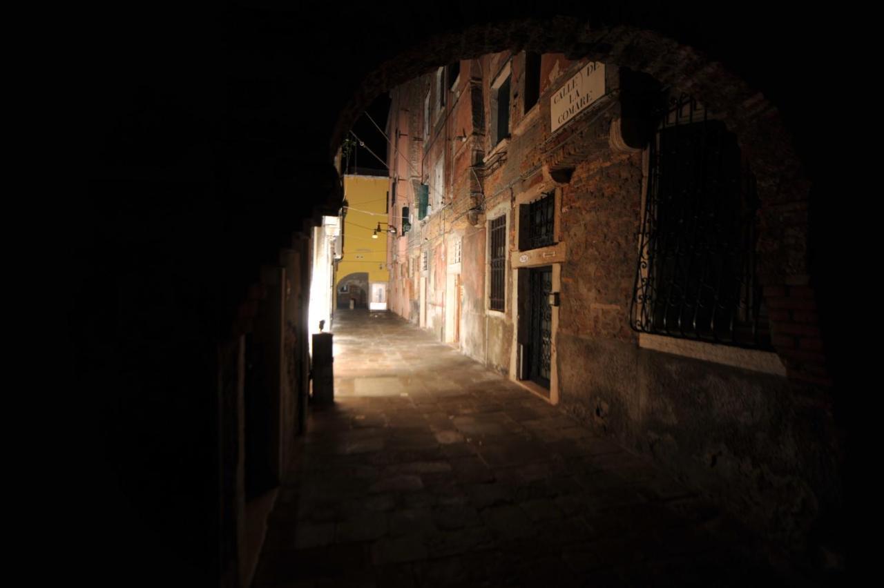 Calle De La Comare البندقية المظهر الخارجي الصورة